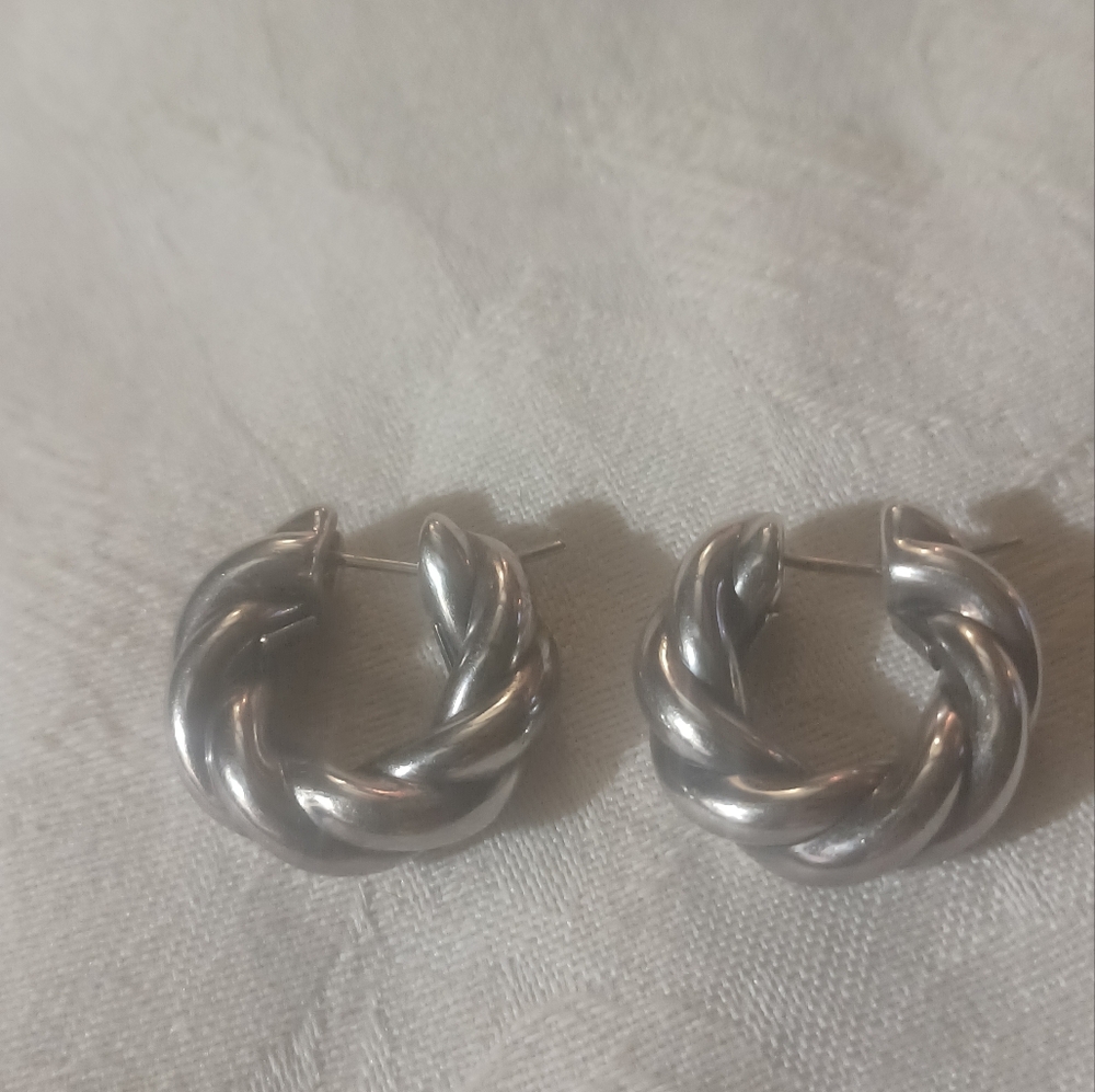 David Yurman Sculpted Cable Hoops in Sterling Silver